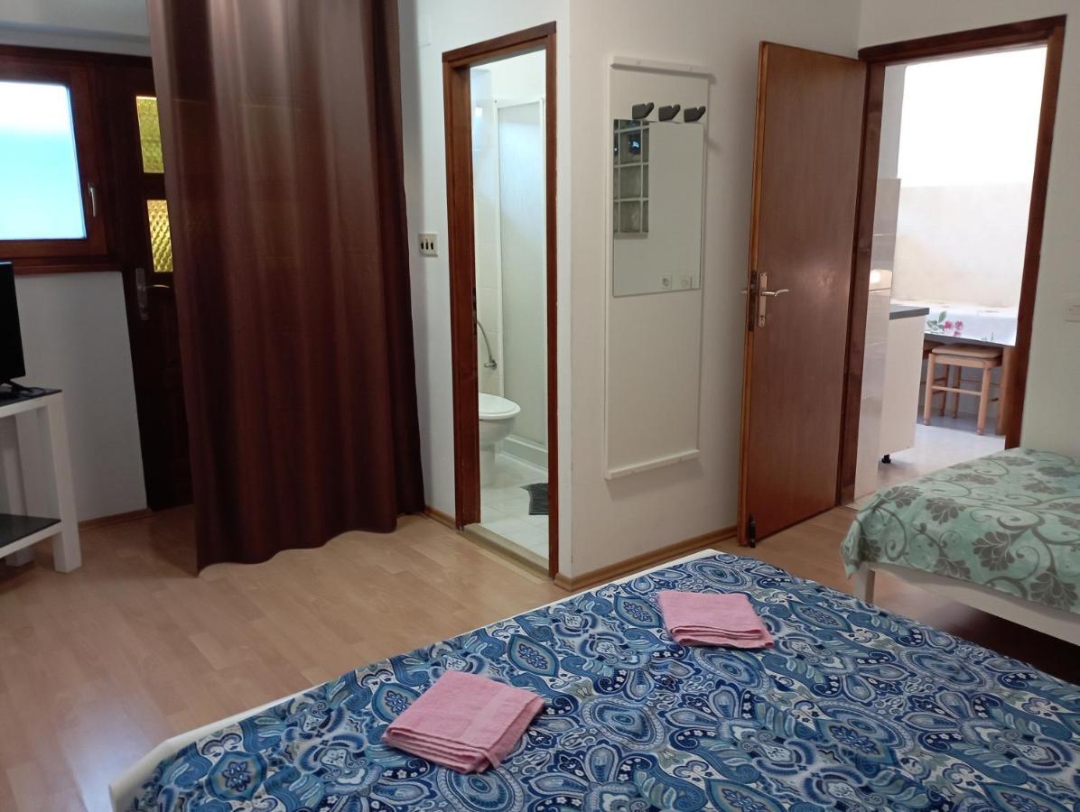 Apartments Mare Novigrad  Ngoại thất bức ảnh